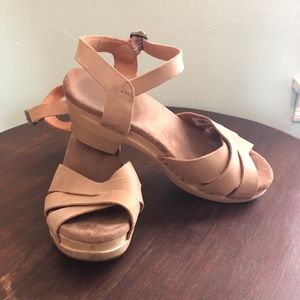 TOMS Sandstorm Leather Beatrix Clog Sandals 7.5